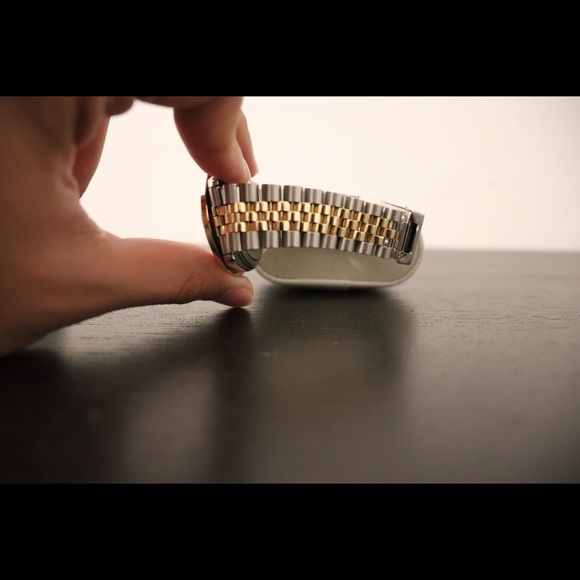 Rolex Date Just 36mm Two Tone - Picture 4 of 6